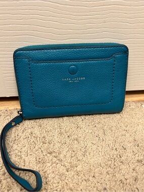 Marc Jacobs Empire City Wristlet Clutch Teal Pebble Leather Travel Wallet
